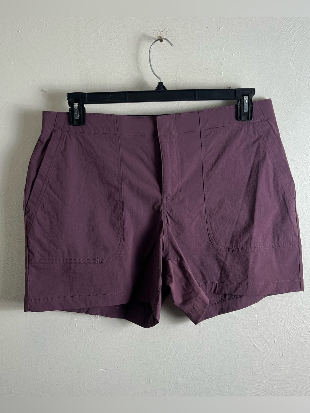 Eddie Bauer Travex Womens Purple Hiking Shorts Size 14 Lightweight Quick Dry